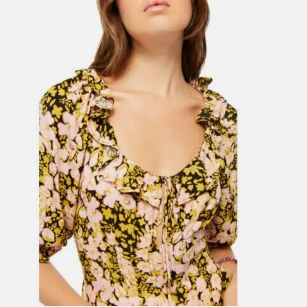 People Sweet Memories Floral Puff Sleeve Blouse
